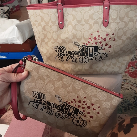 Coach 3 piece set - Picture 2 of 9